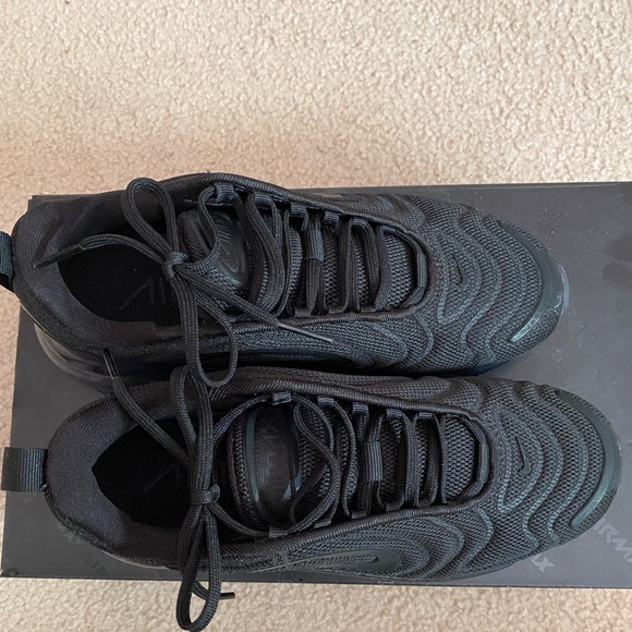 Nike Air Max 720 - Picture 3 of 8